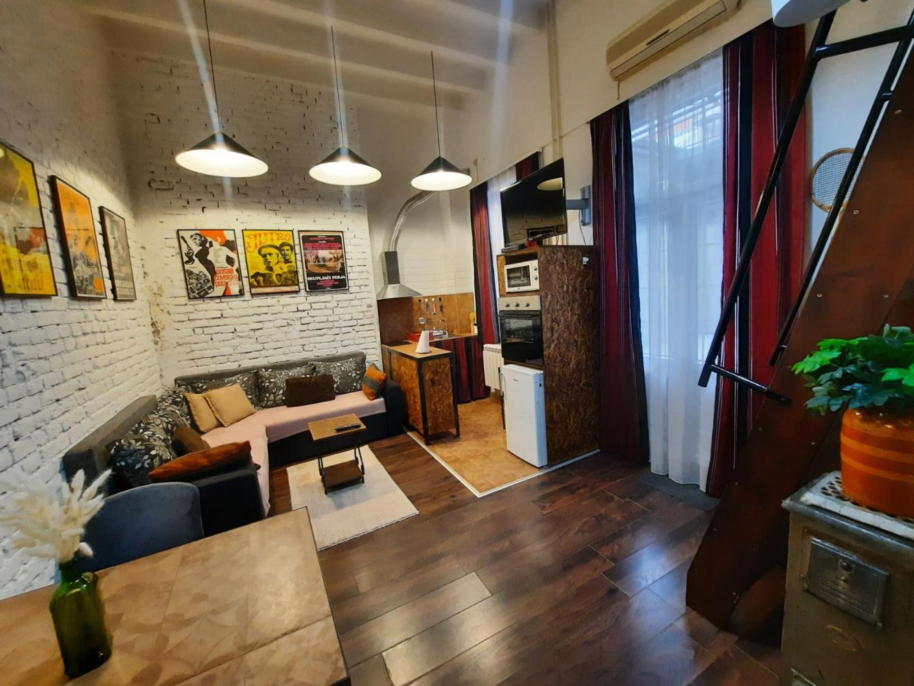 Authentic Centre - Split Level Loft With Patio In Courtyard Apartman Belgrade