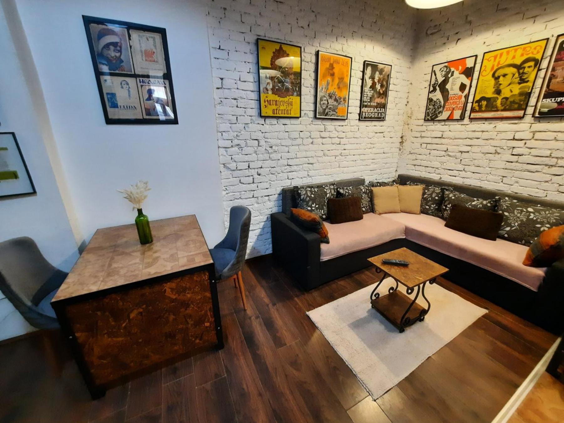 Authentic Centre - Split Level Loft With Patio In Courtyard Apartman Belgrade